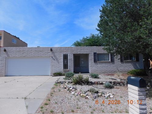 926 Matador Dr Se, Albuquerque, NM, 87123-4221 | Card Image