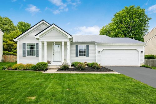 8466 Squad Dr, Galloway, OH, 43119-8527 | Card Image