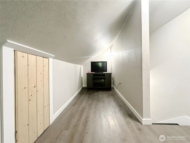 Den/Office Space | Image 16