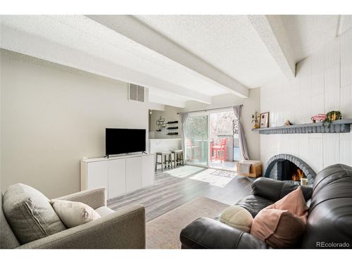 apt-301-1265 Race St, Denver, CO, 80206-2851 | Card Image