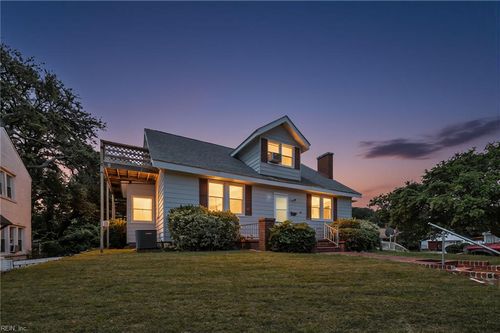 1607 E Ocean View Ave, Norfolk, VA, 23503-2406 | Card Image