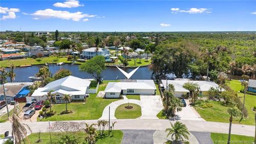 207 Olive Ave, Port St. Lucie, FL, 34952-1347 | Card Image