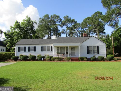 49 E Cochran St, Camilla, GA, 31730-2113 | Card Image