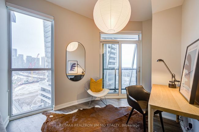 811 - 50 Ordnance St, Condo with 3 bedrooms, 2 bathrooms and 1 parking in Toronto ON | Image 24