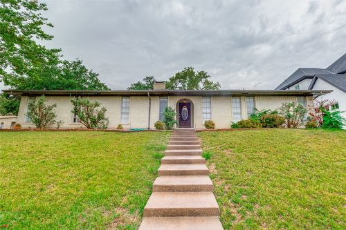 7136 Lyre Ln, Dallas, TX, 75214-2933 | Card Image