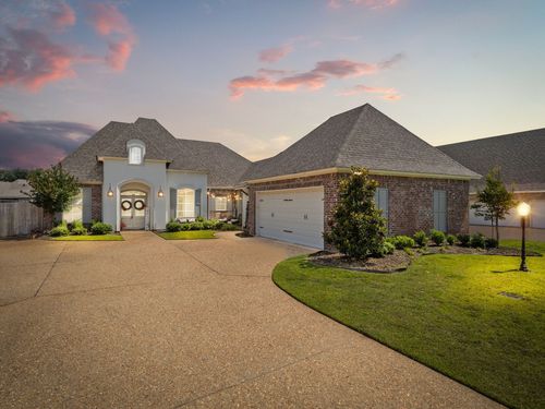 630 Dumaine Dr, Bossier City, LA, 71111-6277 | Card Image