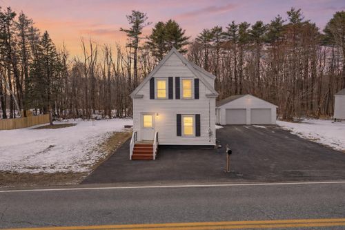 442 River Road, Windham, ME, 04062 | Card Image
