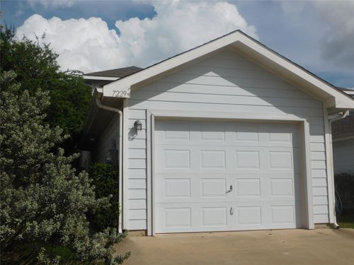 7229 Irish Valley Trl, Fort Worth, TX, 76123-2888 | Card Image