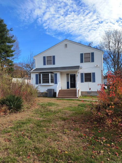 28 Mclaughlin Ter, Derby, CT, 06418-2127 | Card Image