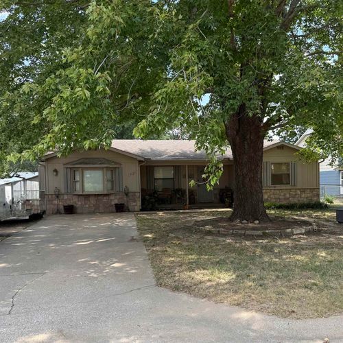 1720 N 11th St, Arkansas City, KS, 67005-1721 | Card Image