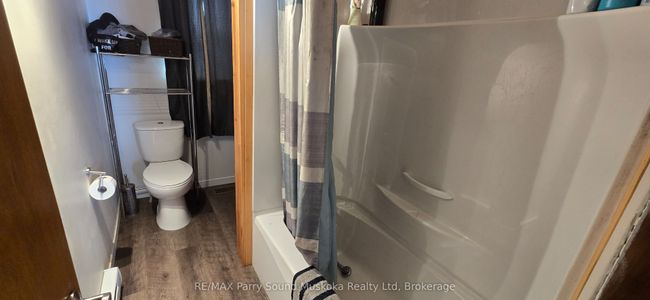 14 Church Rd, House other with 3 bedrooms, 1 bathrooms and 2 parking in Redbridge ON | Image 26