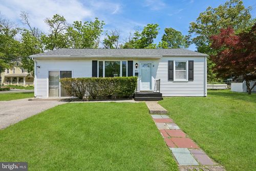 401 Lake Dr, Mount Holly, NJ, 08060-1919 | Card Image