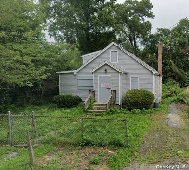 Adams Ln, Middle Island, NY 11953