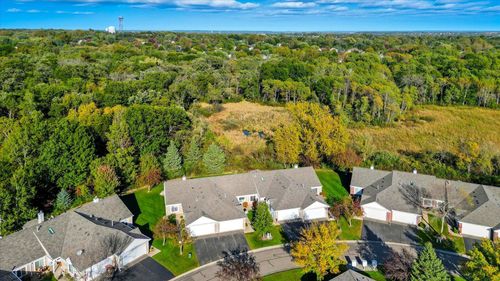 7582 Ojibway Park Bay, Woodbury, MN, 55125-4302 | Card Image