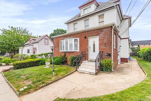 164 Jefferson Street, Hempstead, NY, 11096 | Card Image