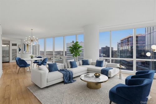 16d-5 Renaissance Sq, White Plains, NY, 10601 | Card Image