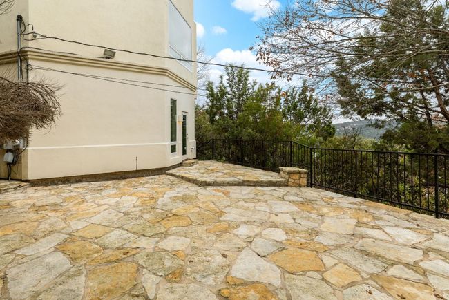 Courtyard is great for outdoor dinning area or whatever your creativity envisions. | Image 30