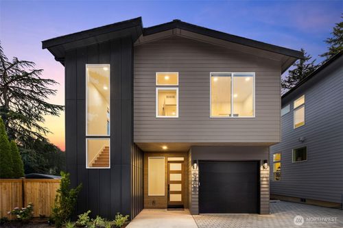 8409 Ne 137th St, Kirkland, WA, 98034-1719 | Card Image