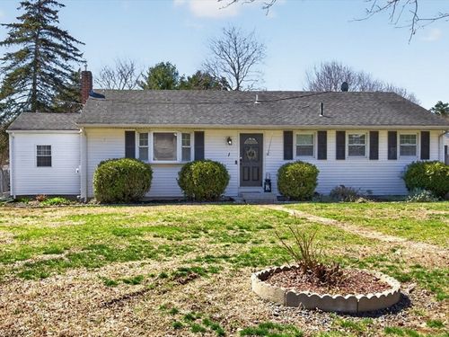 1 Carmen Park Dr, Middleboro, MA, 02346-3201 | Card Image