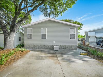 8 Night Owl Circle, House other with 2 bedrooms, 2 bathrooms and null parking in Lake Wales FL | Image 2