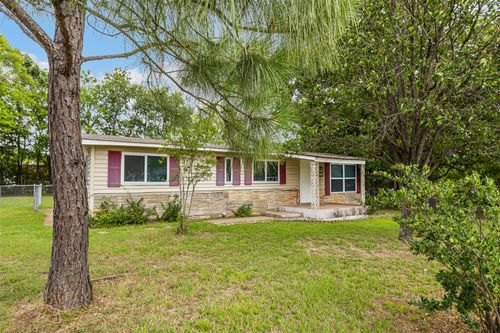 110 W Shadowwood St, Gun Barrel City, TX, 75156-3920 | Card Image