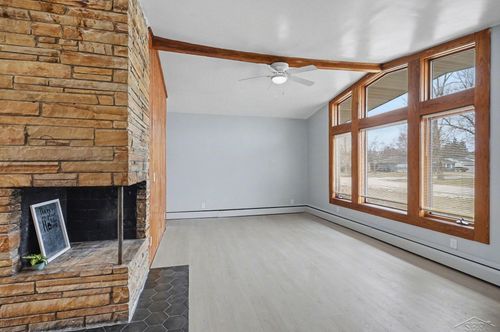 2114 Ethel St, Saginaw, MI, 48603-4013 | Card Image