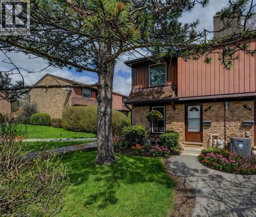 45-235 Ferguson Avenue, Cambridge, ON, N1R6G1 | Card Image