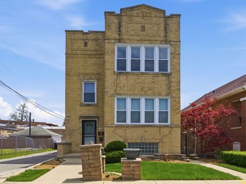 9517 S Escanaba Ave, Chicago, IL, 60617-5024 | Card Image