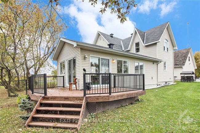 1991 Finch Winchester Boundary Rd, House other with 2 bedrooms, 4 bathrooms and 12 parking in Chesterville ON | Image 14