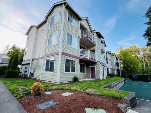apt-k106-13000 Admiralty Way, Everett, WA, 98204-6273 | Card Image