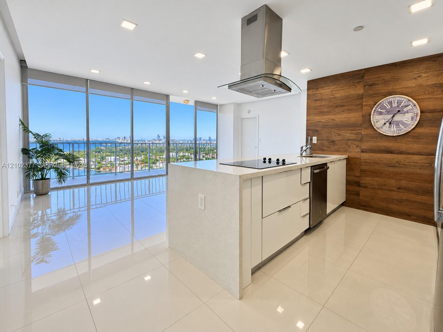 Residential Lease in North Bay Village 3