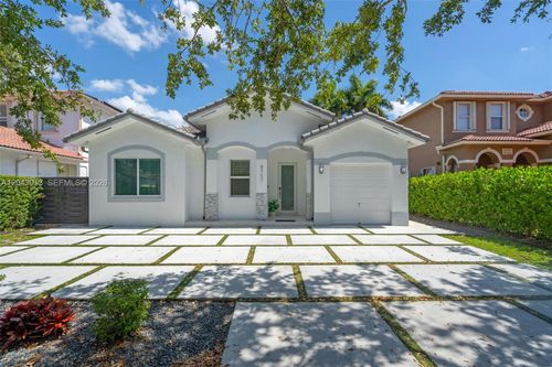 8757 Nw 139th St, Miami Lakes, FL, 33018-7368 | Card Image