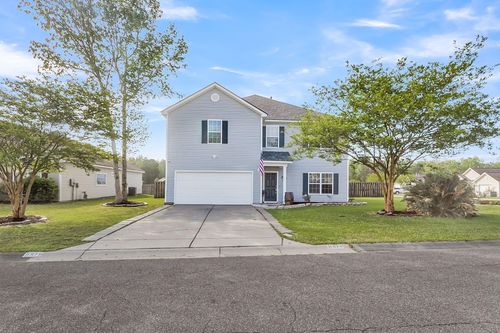 100 Pacolet St, Summerville, SC, 29485-6825 | Card Image