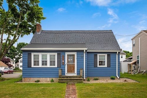 15 Roland Rd, Peabody, MA, 01960-1818 | Card Image