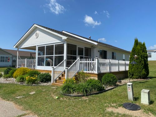 572 Angler Ave, Coldwater, MI, 49036-8277 | Card Image