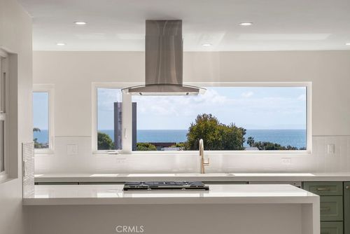 518 Legion, Laguna Beach, CA, 92651 | Card Image