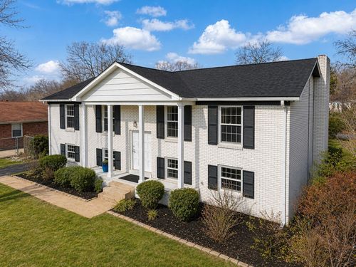 7424 George Gaines Rd, Nashville, TN, 37221-3327 | Card Image