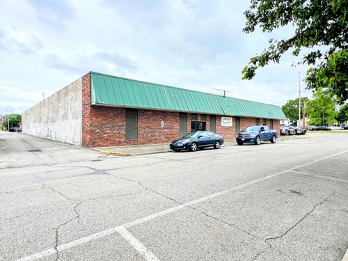 127 W 7th St, Connersville, IN, 47331-2005 | Card Image