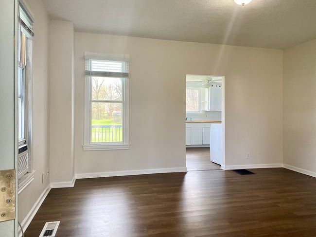 324 Bauer Ave, Home with 6 bedrooms, 2 bathrooms and null parking in Crestline OH | Image 6