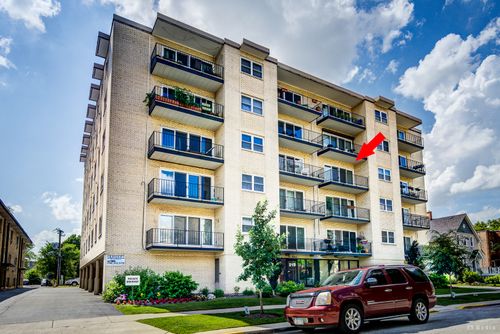 apt-4b-215 Marengo Ave, Forest Park, IL, 60130-1682 | Card Image