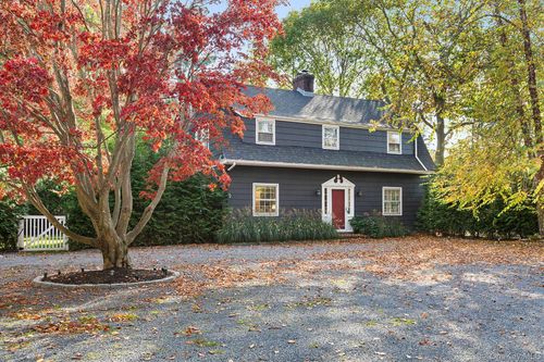 27 Notamiset St, Westhampton Beach, NY, 11978-2421 | Card Image