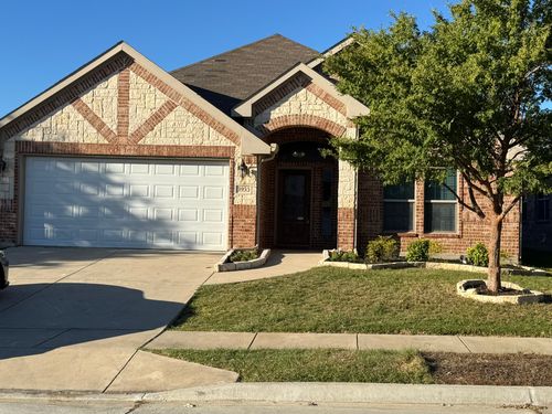 3953 Hollow Lake Rd, Roanoke, TX, 76262-3833 | Card Image