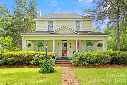 110 Huger St, Cheraw, SC, 29520-2825 | Card Image