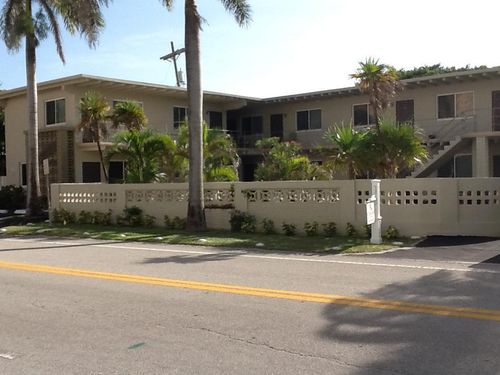 apt-7-100 Cascade Ln, Palm Beach Shores, FL, 33404-5914 | Card Image
