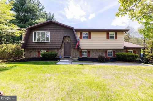 1250 Minesite Rd, ALLENTOWN, PA, 18103-9636 | Card Image