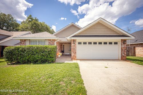 15116 Clear Springs Dr, Biloxi, MS, 39532-7825 | Card Image