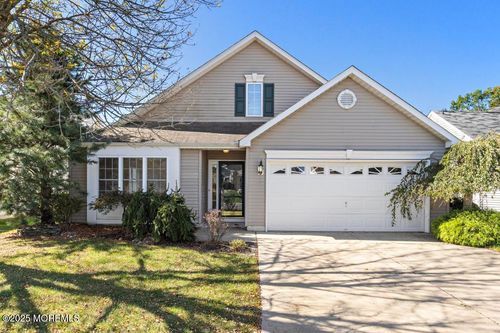 18 Congressional Rd, Jackson, NJ, 08527-4018 | Card Image