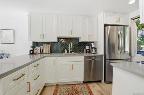 c-2352 Caringa Way, Carlsbad, CA, 92009 | Card Image