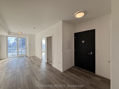 501-5 Wellington St S, Kitchener, ON, N2G0E3 | Card Image