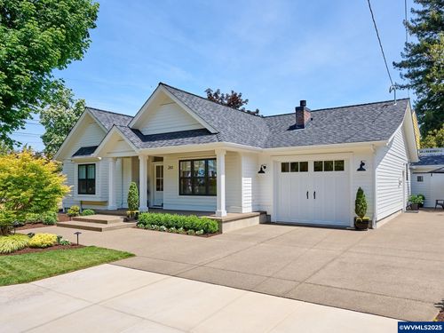 201 Jerome St, Silverton, OR, 97381-2016 | Card Image